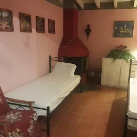 Apartament Houri's